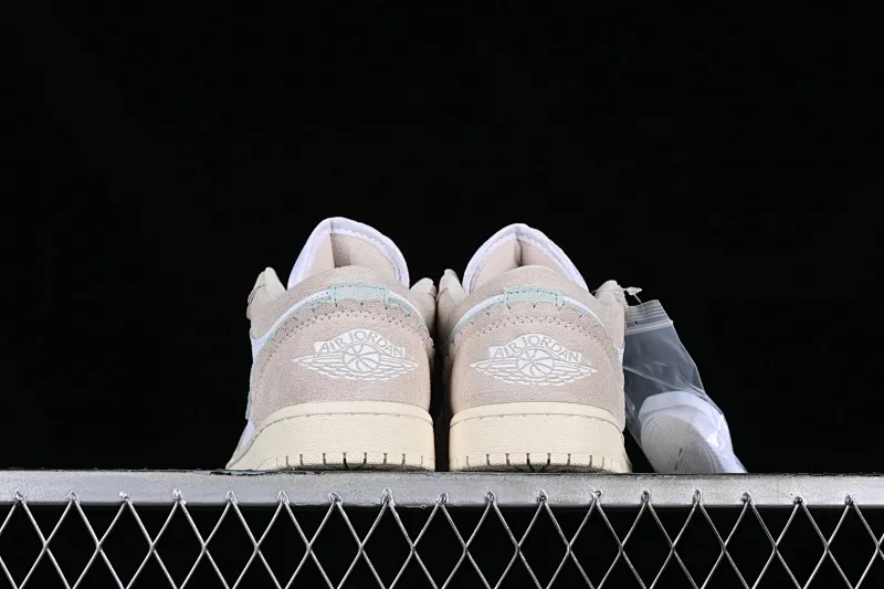 All categories Air Jordan Jordan series basketball shoes Air Jordan 1 Low Z version Air Jordan 1 Low AJ1 Joe 1 pink and white low-top cultural casual sneakers DZ5356-800